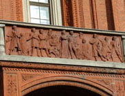 Steinerne Chronik am Roten Rathaus