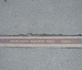 Markierung des Mauerverlaufs